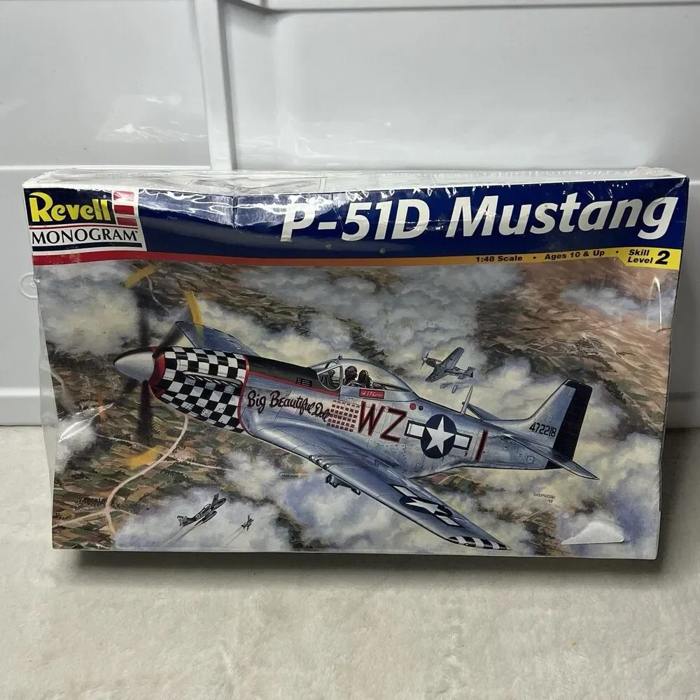 Revell P-51D Mustang WWII Fighter Plane 1:48 scale Plastic Model 85-5241 Sealed